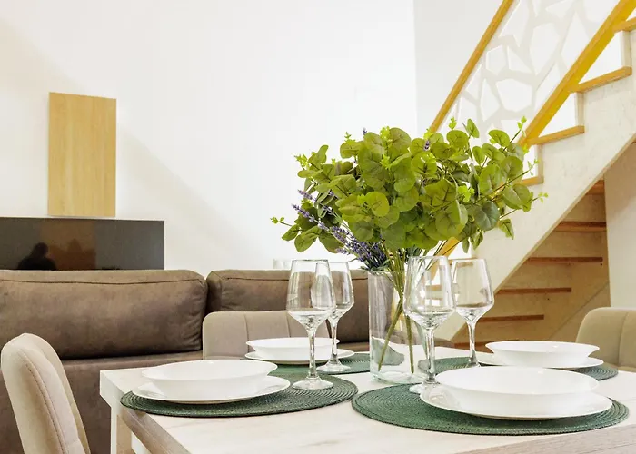 Urban Bajo 8 - Housevanlive Valenza